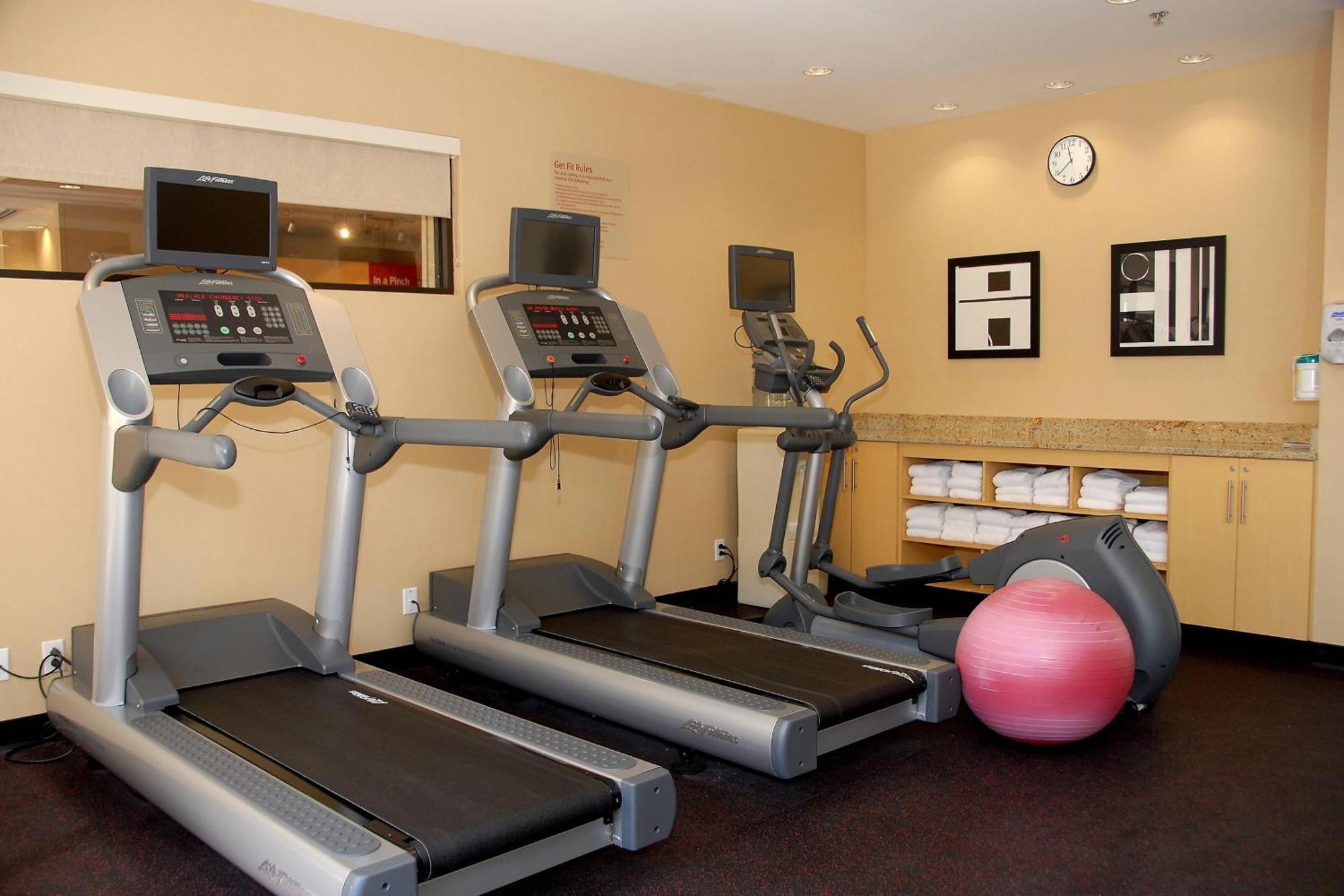 Towneplace Suites By Marriott Bethlehem Easton/Lehigh Valley Hollo Extérieur photo